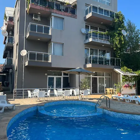 Apartment кокалу бийч *